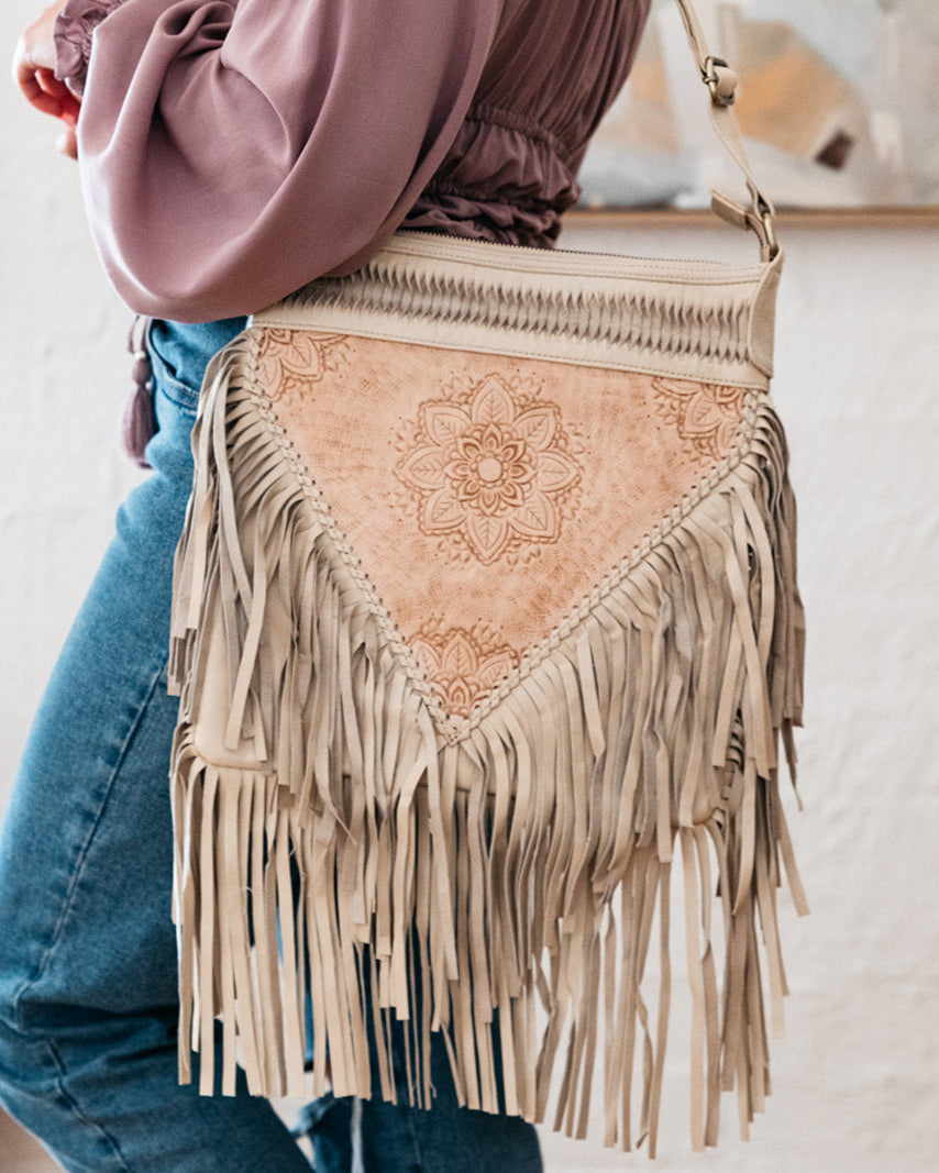 DETAILED FLOWER & FRINGE BAG