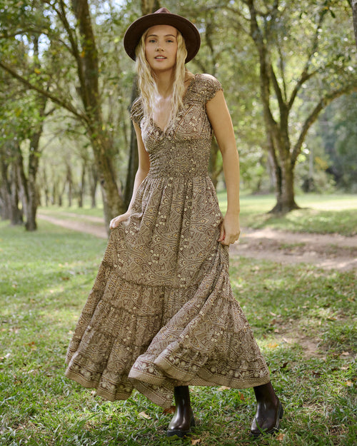 DRESSES