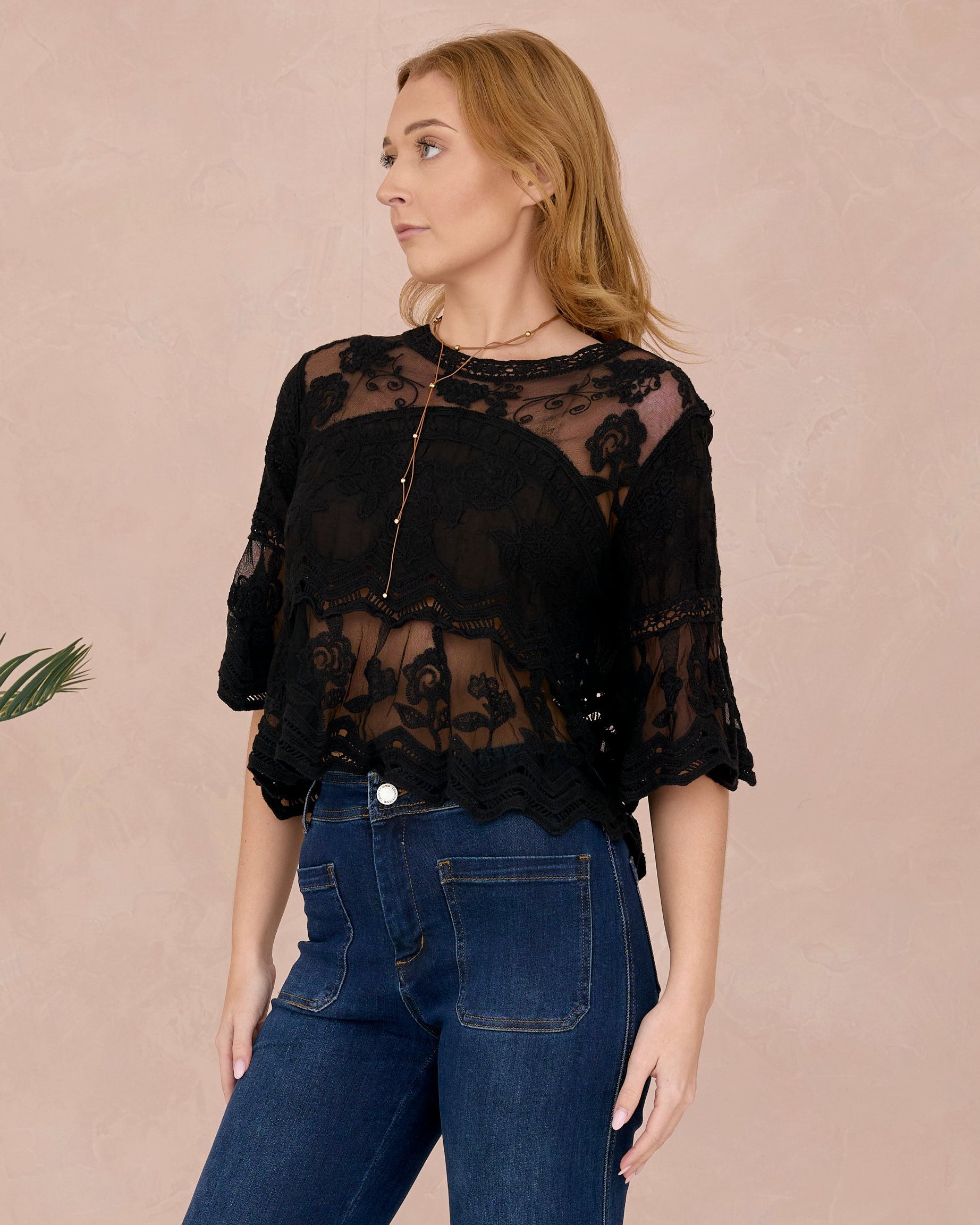 ROSE TOP BLACK