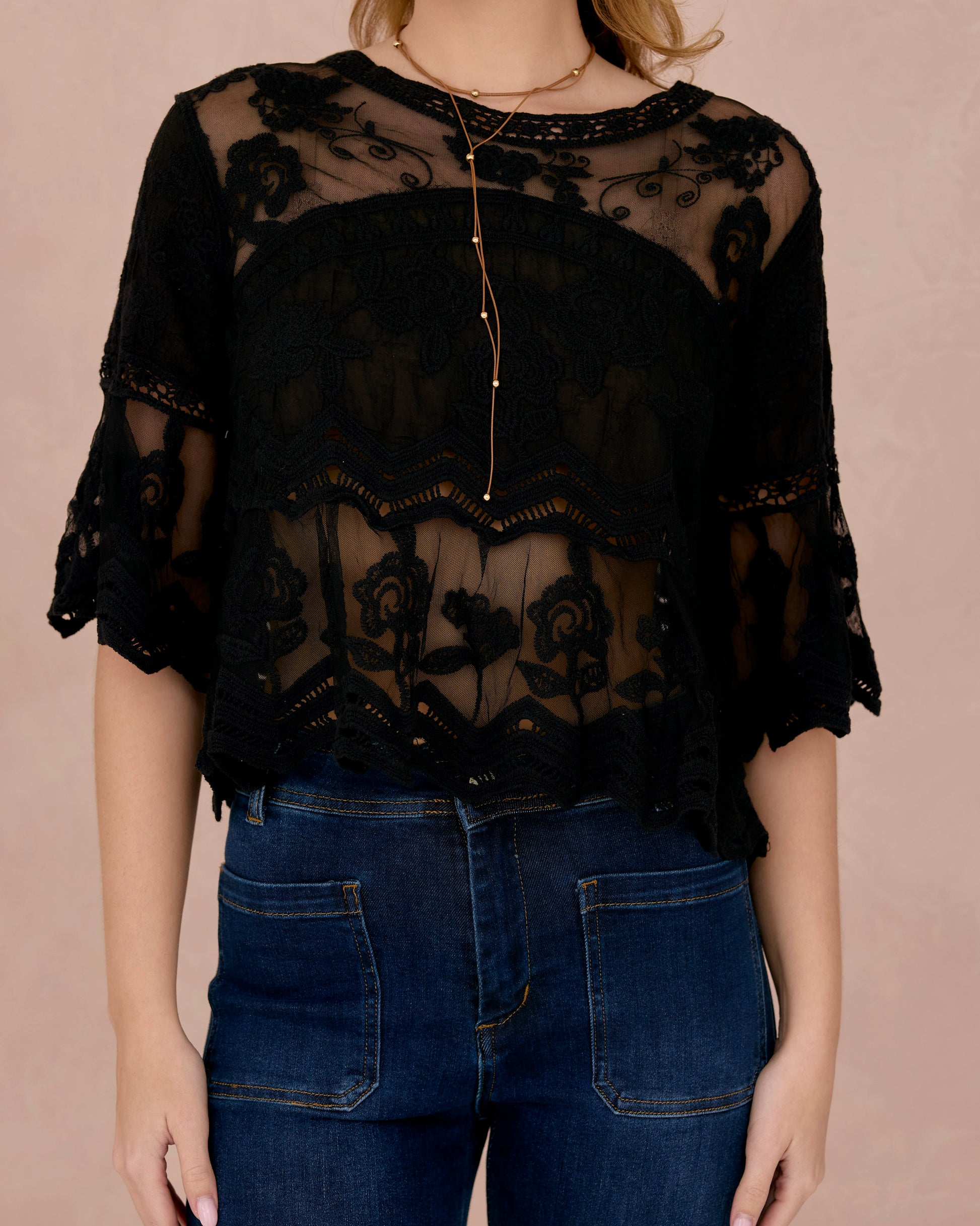 ROSE TOP BLACK