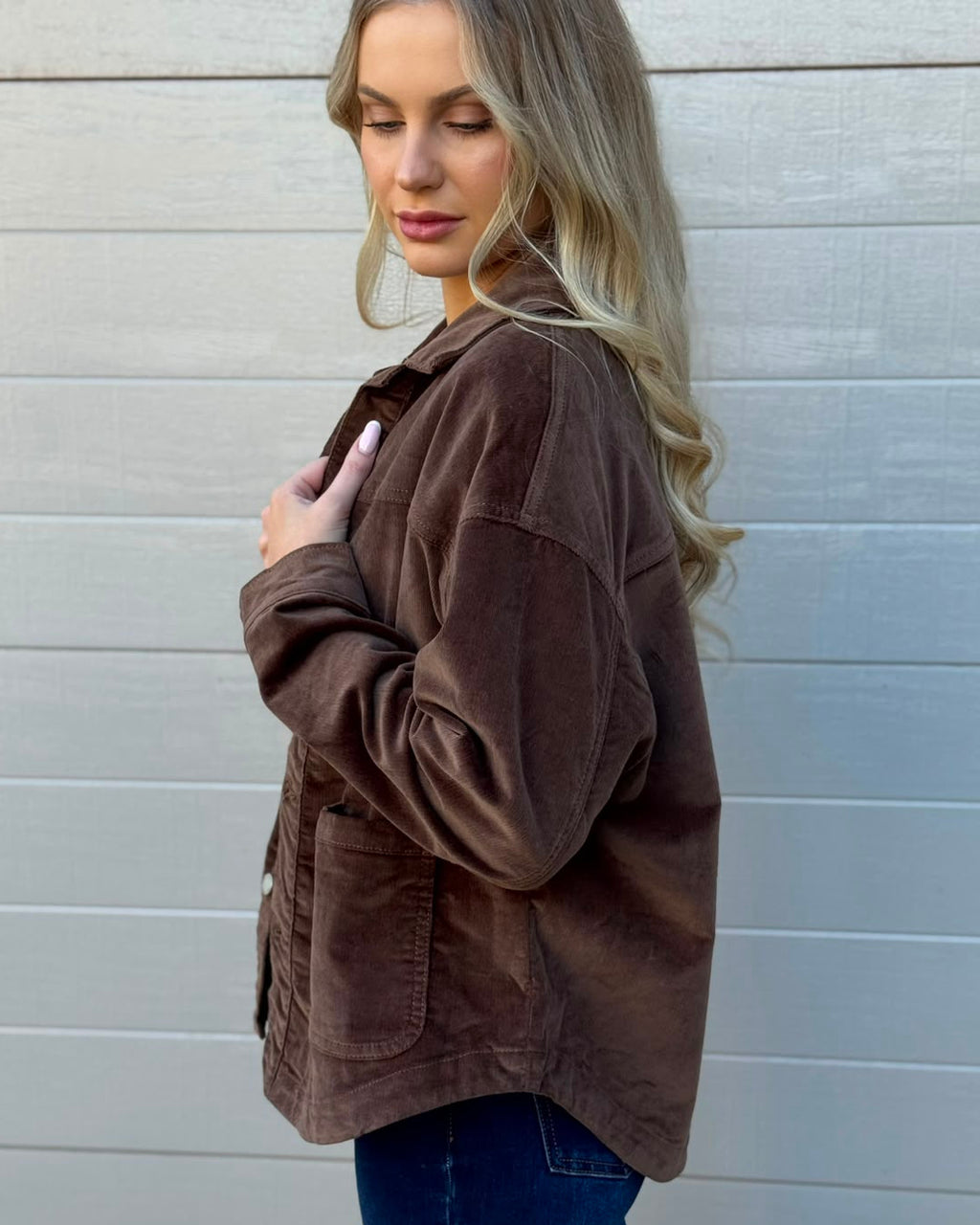 ROAM FREE SCOOP CORD JACKET CHOCOLATE