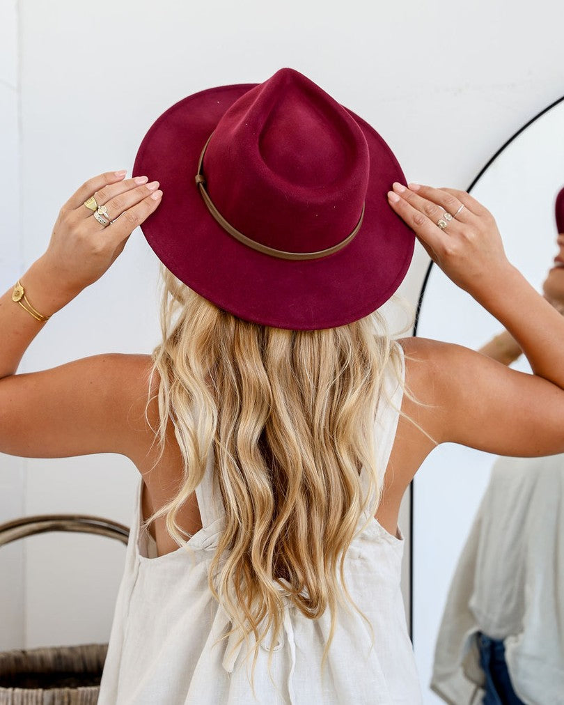 ISLA HAT BERRY