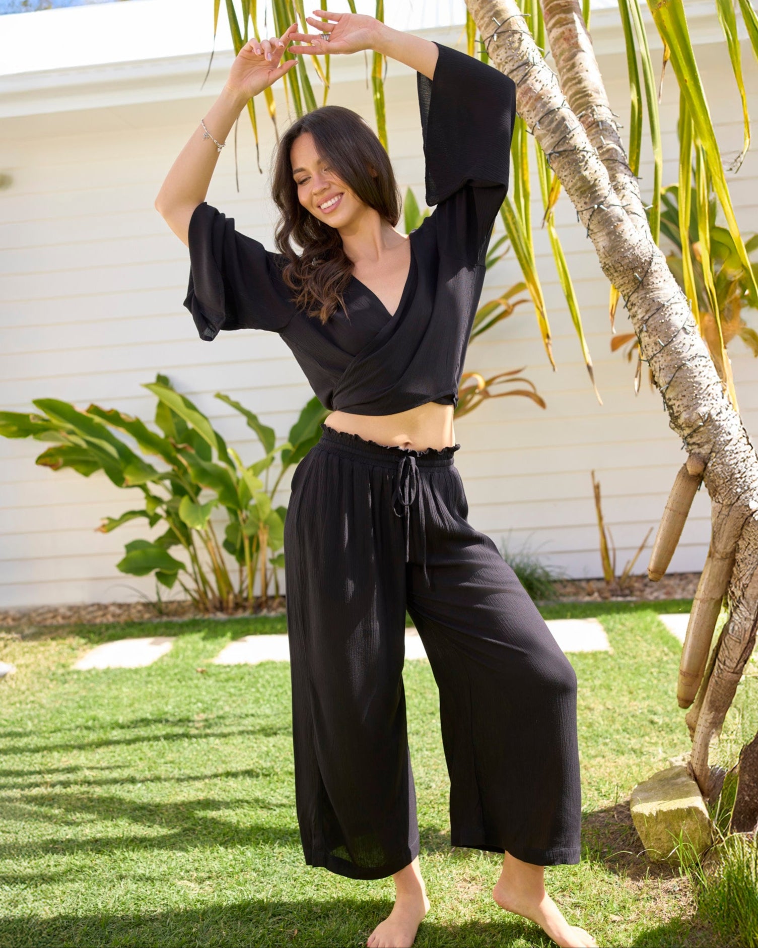 DEMI TOP BLACK