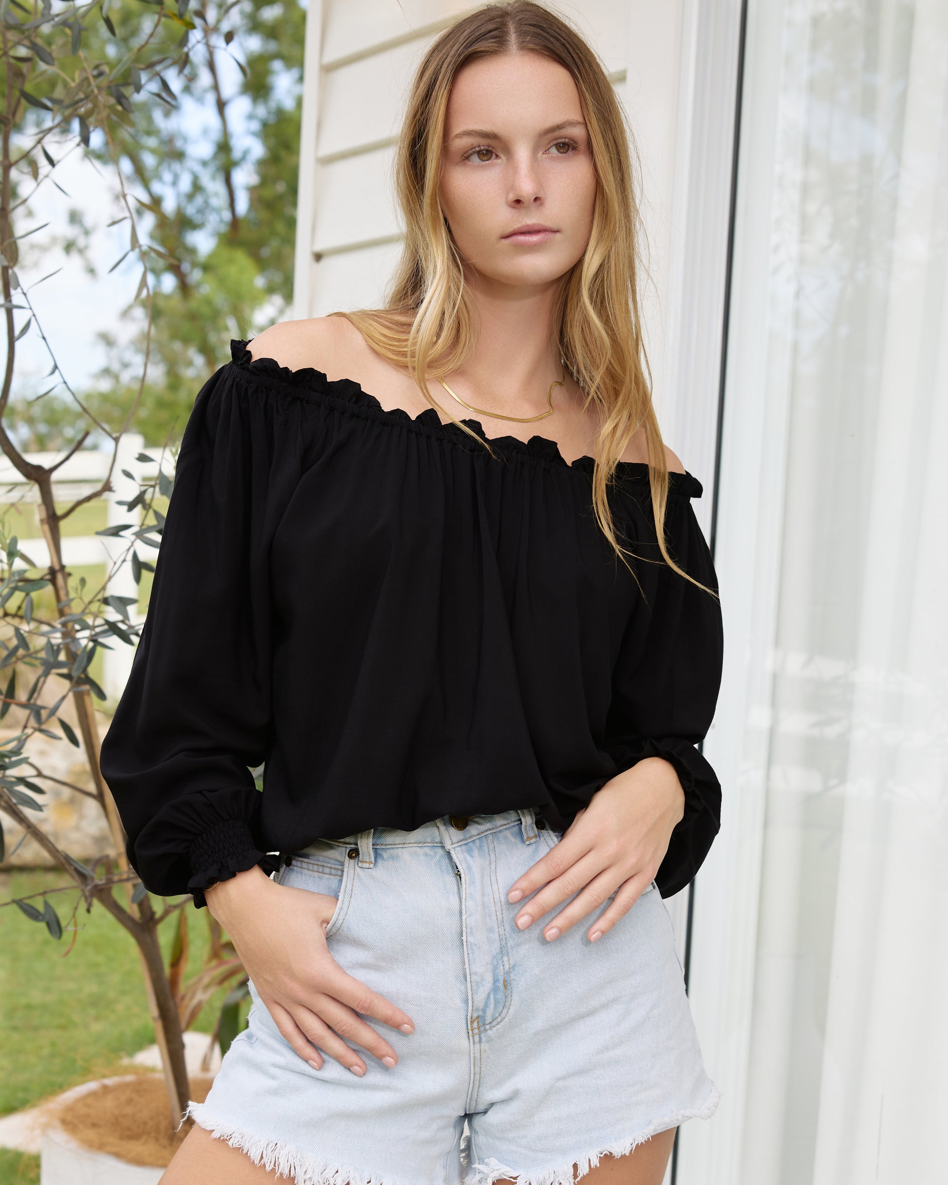 NYLA TOP BLACK