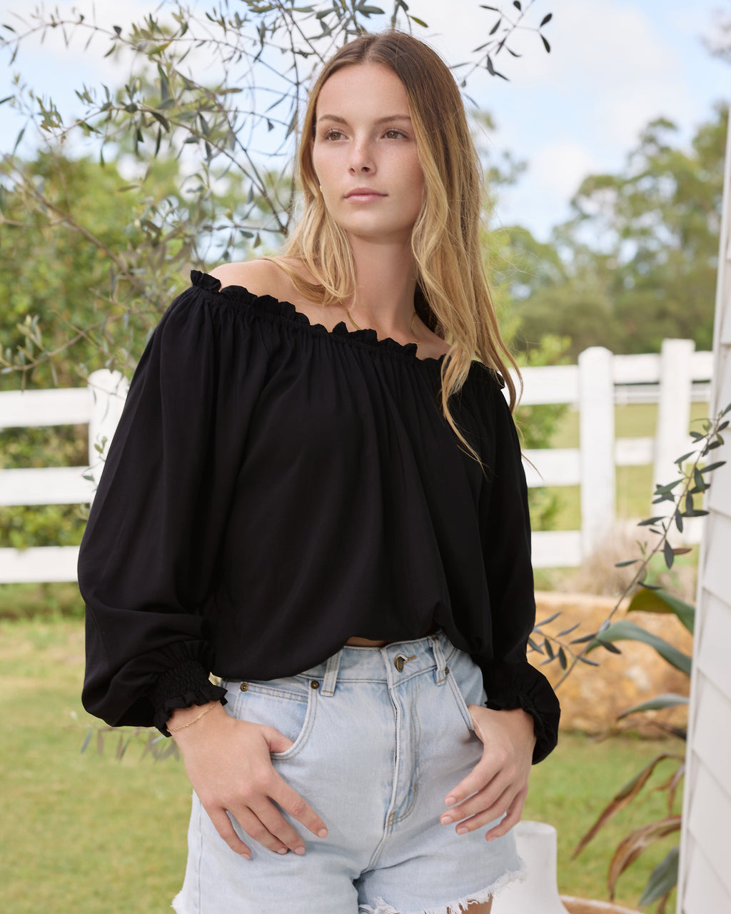 NYLA TOP BLACK