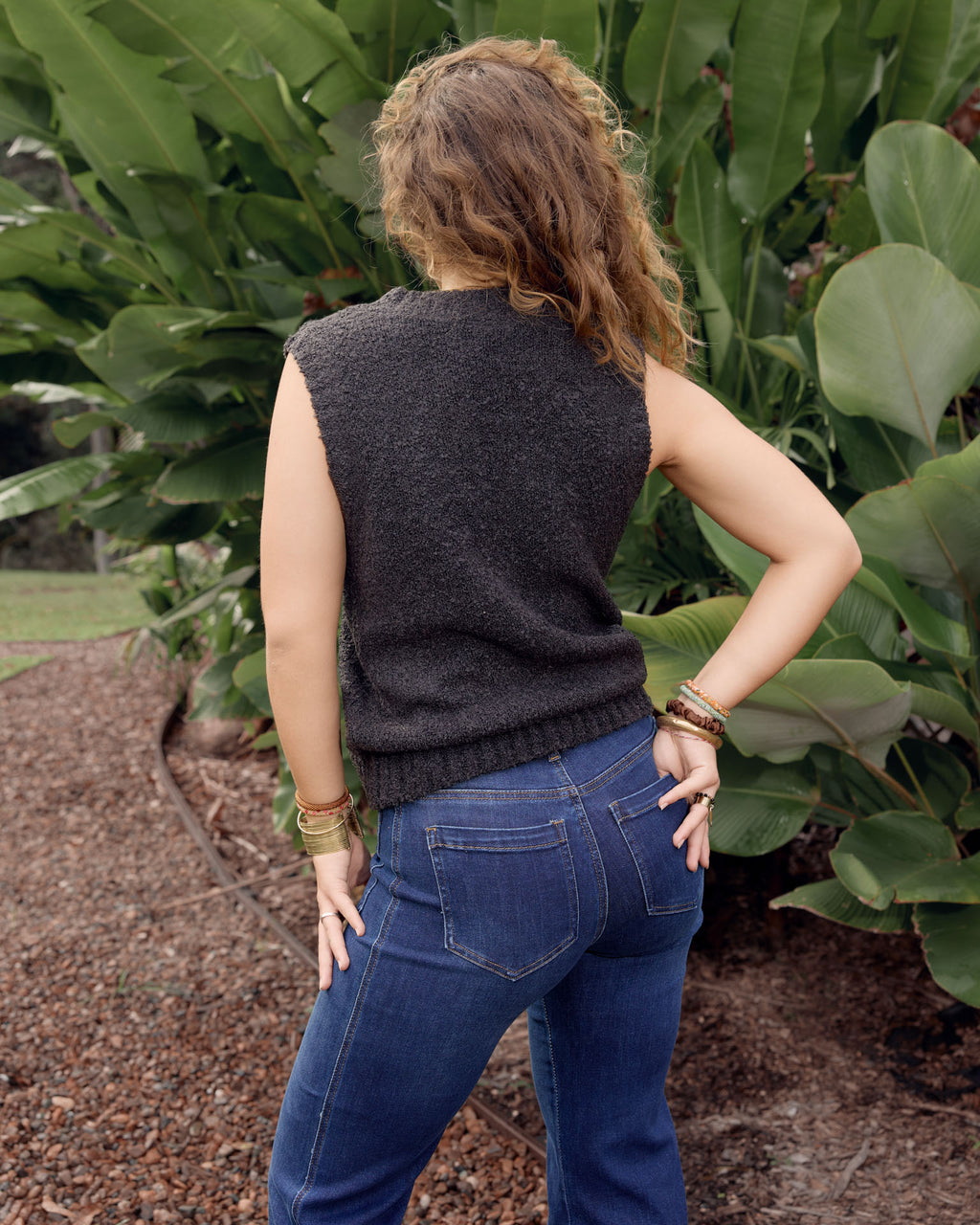 VITA VEST BLACK