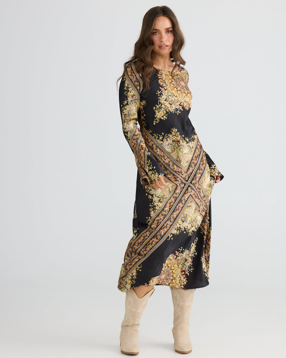 STARDUST MAXI DRESS BLACK PAISLEY