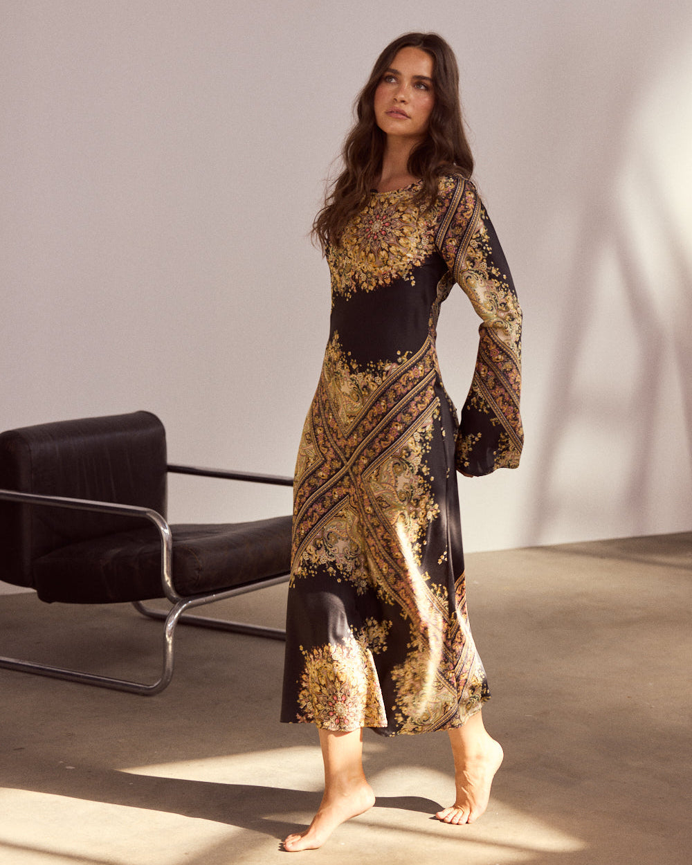 STARDUST MAXI DRESS BLACK PAISLEY