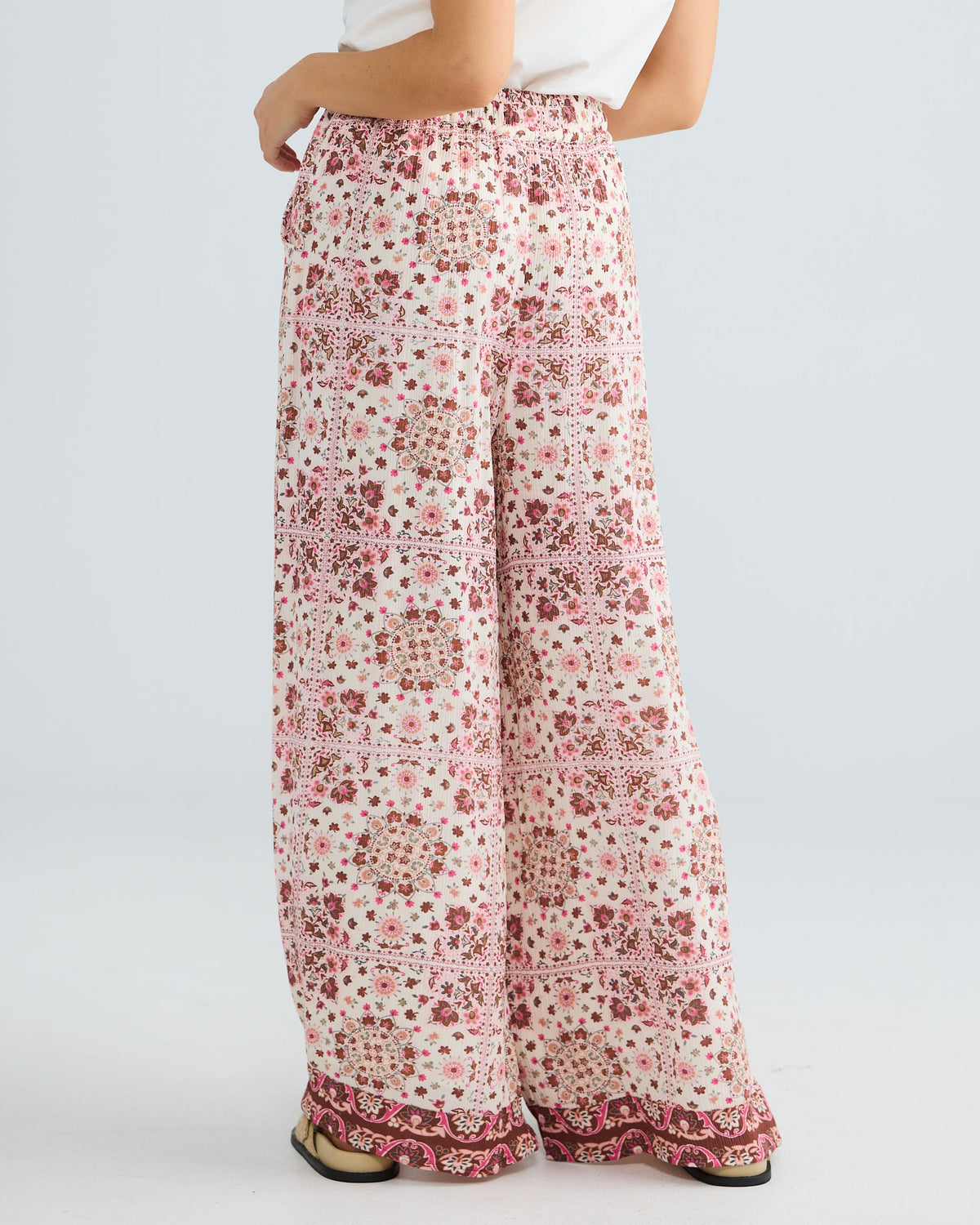 FREEDOM PANT CHAI FLORAL