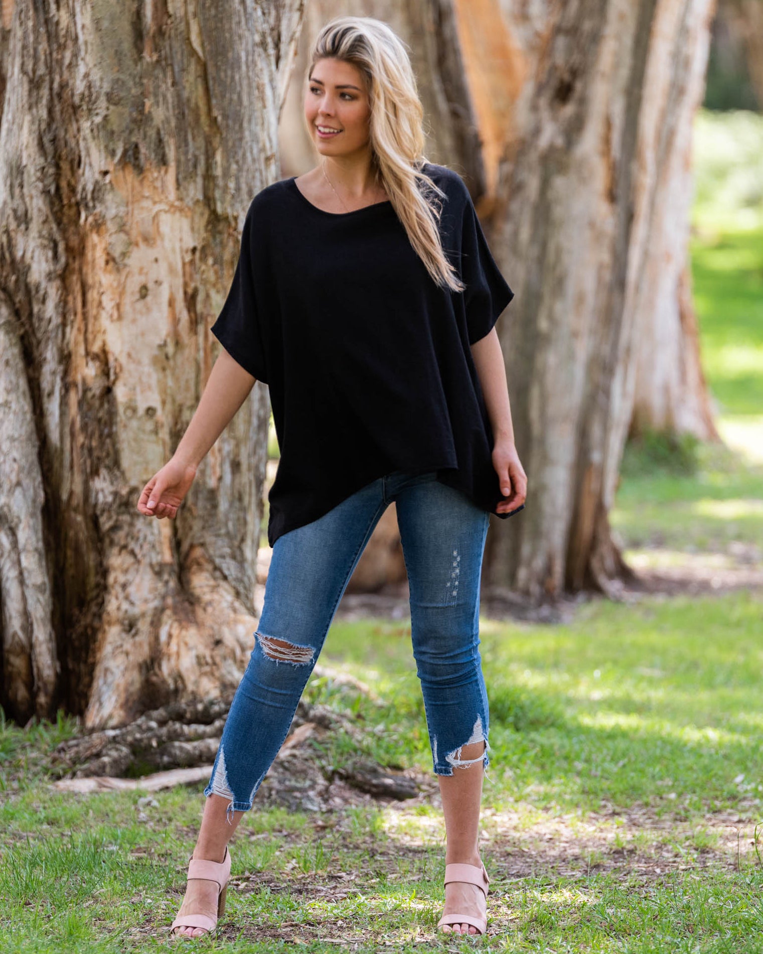 FAVEN DRAPE TOP BLACK