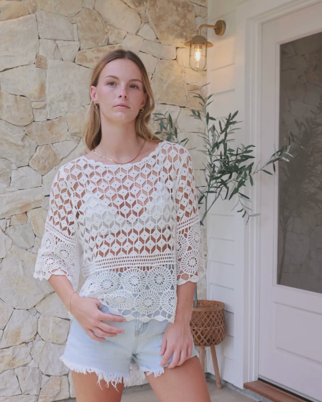 ECHO TOP WHITE